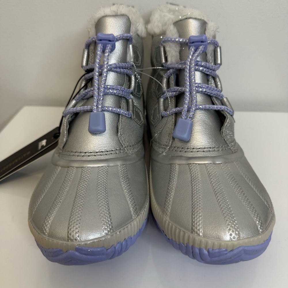 Sorel x Disney Frozen II Silver Out N About Sneaker Ankle Boot Girls Size 6 NWT - Picture 5 of 12